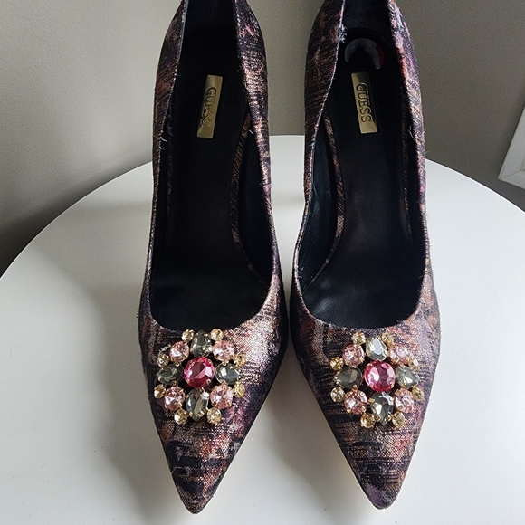 Guess size 10 jeweled stiletto heels - Picture 3 of 4